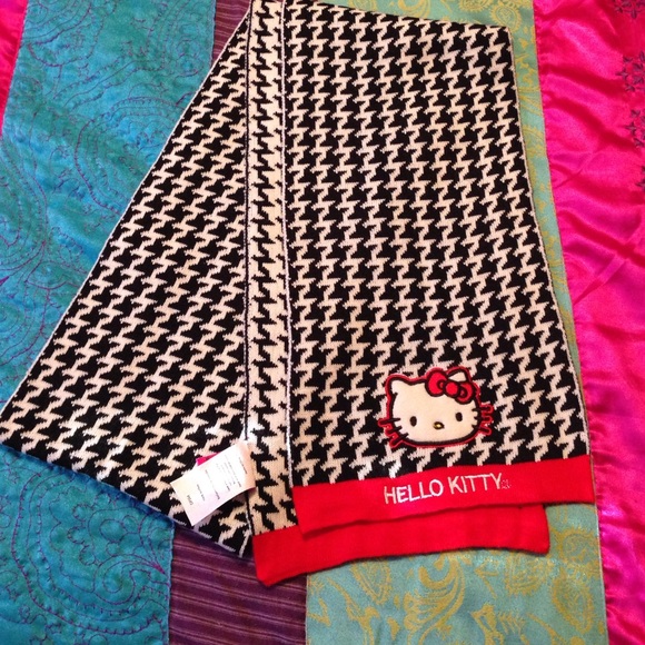 Houndstooth Hello Kitty Scarf