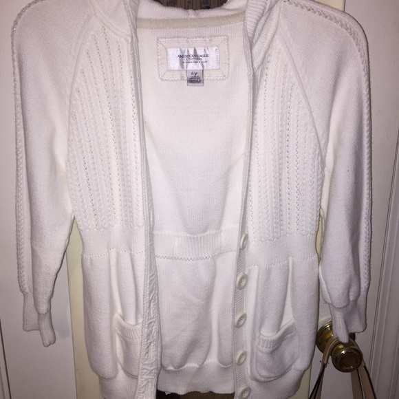 American Eagle light weight sweater
