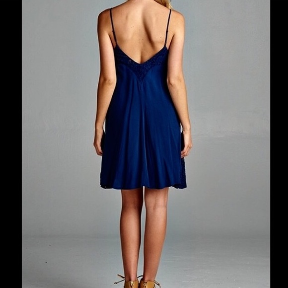 🇺🇸Sale🇺🇸Adorable Dress with Lace - Picture 2 of 3