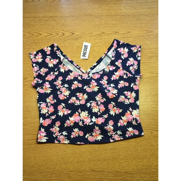 Nollie Cross Back Floral Crop Top