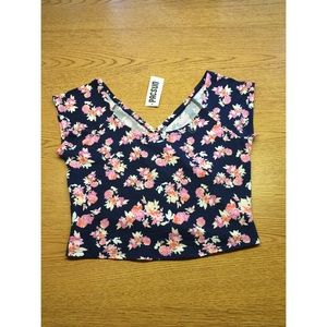 Nollie Cross Back Floral Crop Top