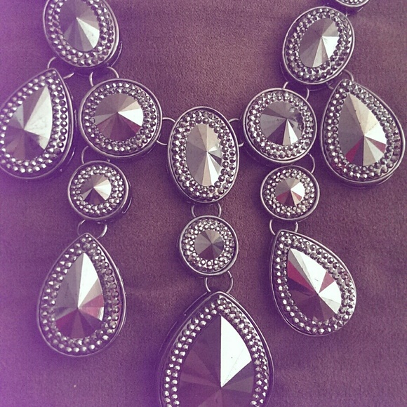 Statement Necklace - Picture 4 of 4