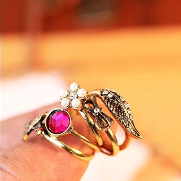 4 peice ring set! - Picture 2 of 3