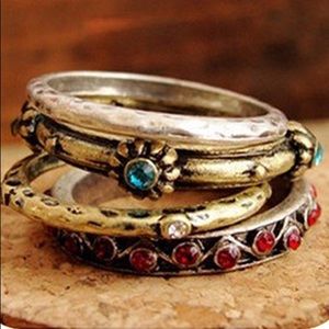 4 piece vintage style ring set