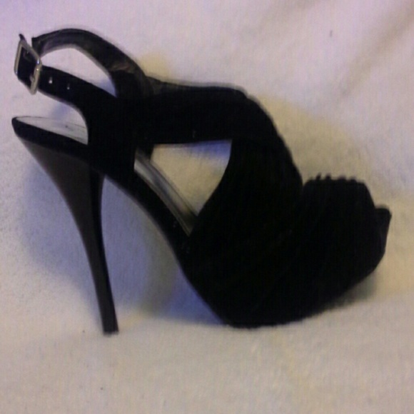 SOLD. Black pumps - Picture 3 of 4