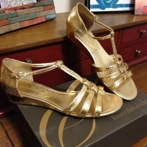 Enzo Angiolini Gold Sandals - Size 9