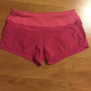 Nike rival short running pink