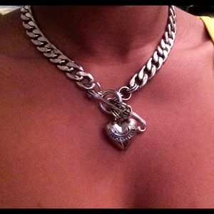 Juicy Couture chain necklace.
