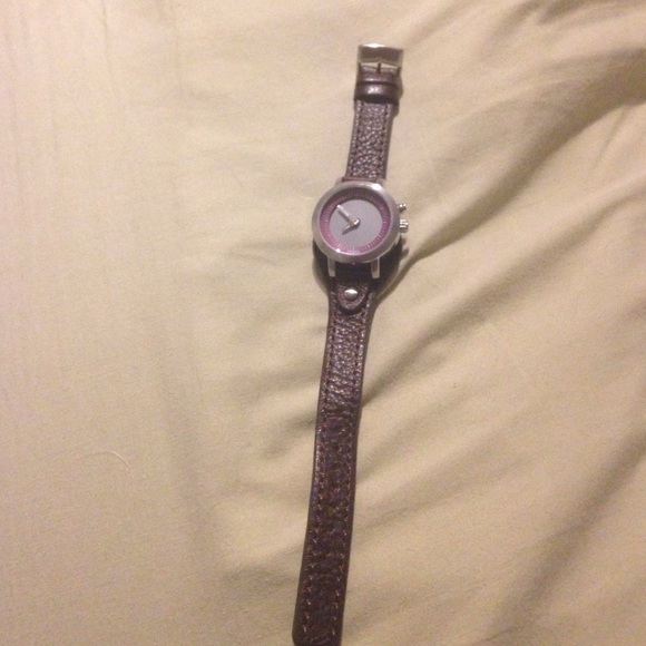 Watch !