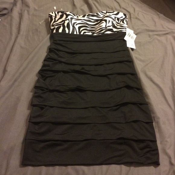 Size 3 zebra print black strapless dress. NWT - Picture 1 of 1