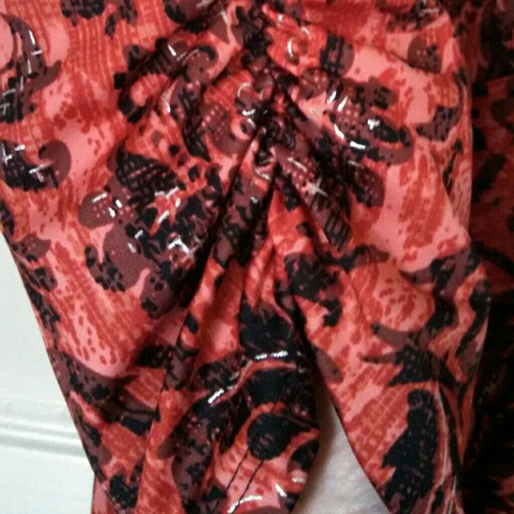 ❤SOLD❤ Beautiful Print Tunic - Picture 3 of 3