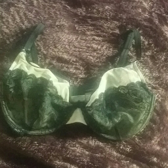 Victorias secert bra black and white 36ddd