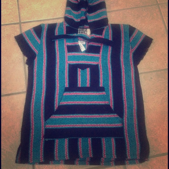 Sleeveless Mexican Poncho Sweater 💙