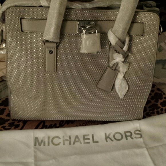 BRAND NEW "SOLD OUT" MICHAEL KORS SILVER GRAY BAG!