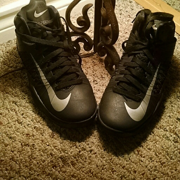 Shoes - Picture 3 of 4