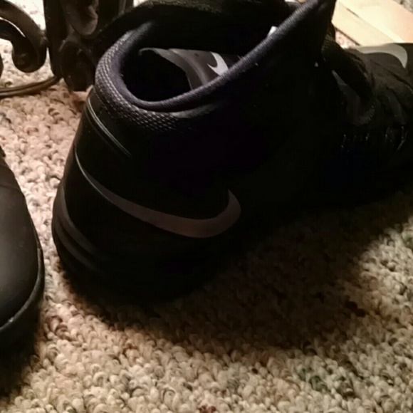 Shoes - Picture 4 of 4