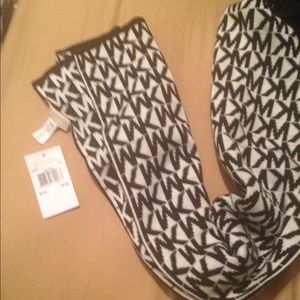 Mk scarf! Nwt