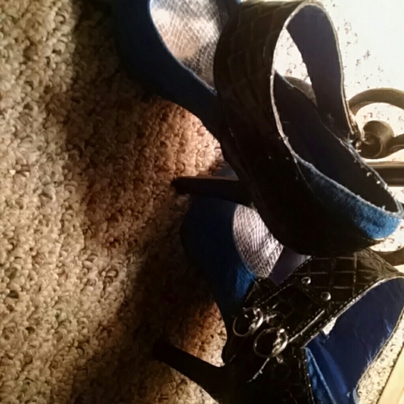 Shoes - Picture 2 of 3