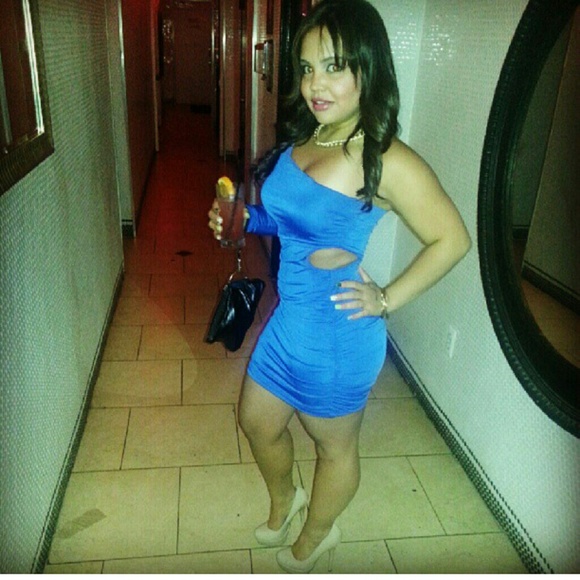 Dress - Picture 2 of 2