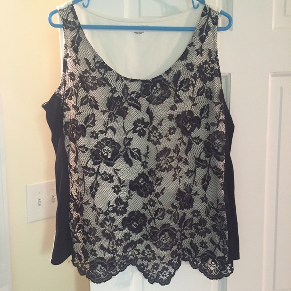 SOLD----Ivory & Black Lace Tank - XL--SOLD