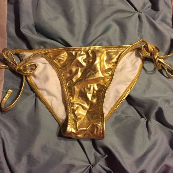 Bikini bottoms