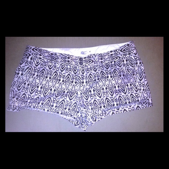 AEO tribal print shorts