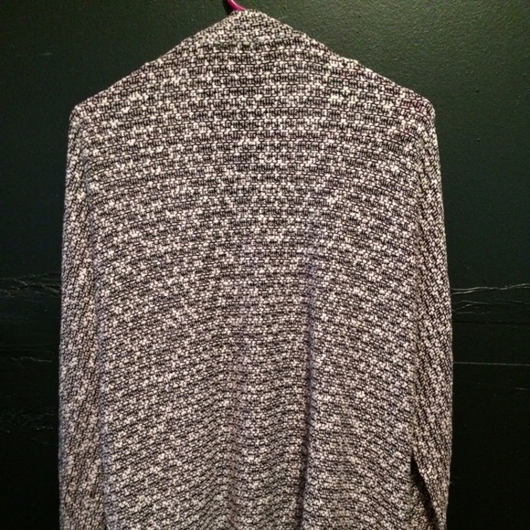 Gray cardigan. - Picture 4 of 4