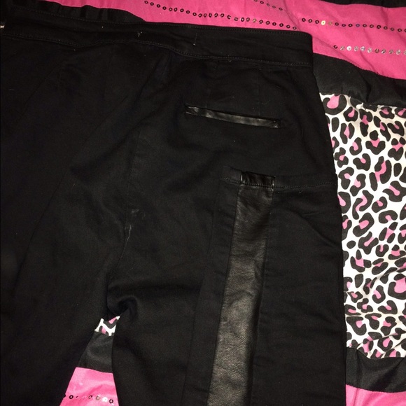 Black leather paneled pants - Picture 2 of 3