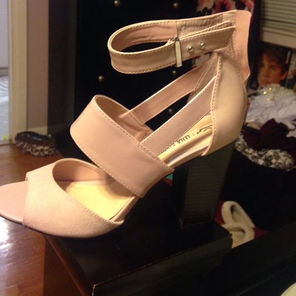 leila stone nude pink heels
