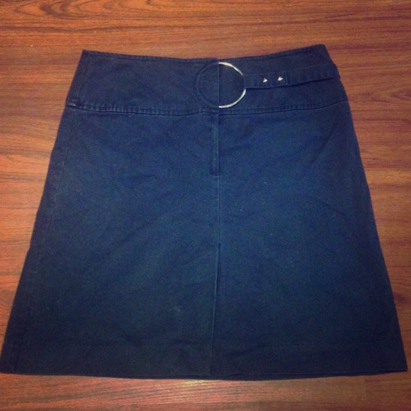 Daisy Fuentes black skirt