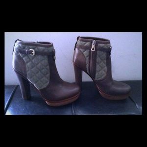 BCBG platform Brown booties