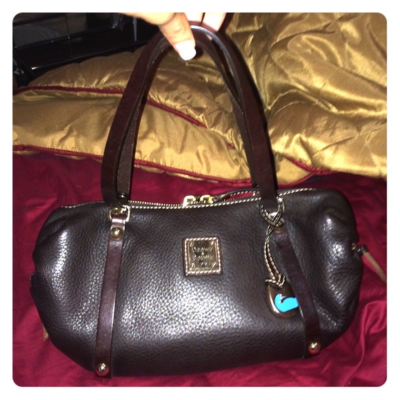 Dark brown leather Dooney&Bourke purse