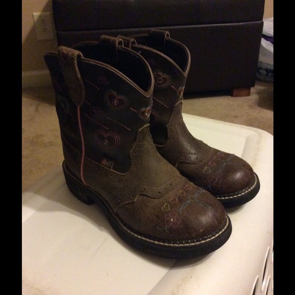 Girls Justin boots size 2!