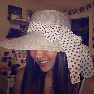 Grey sunhat