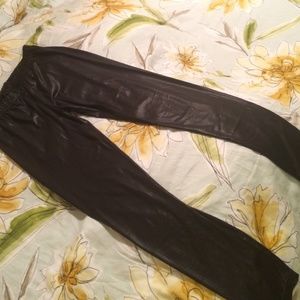 Black spandex leggings