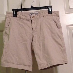 khaki Aeropostale Bermuda shorts