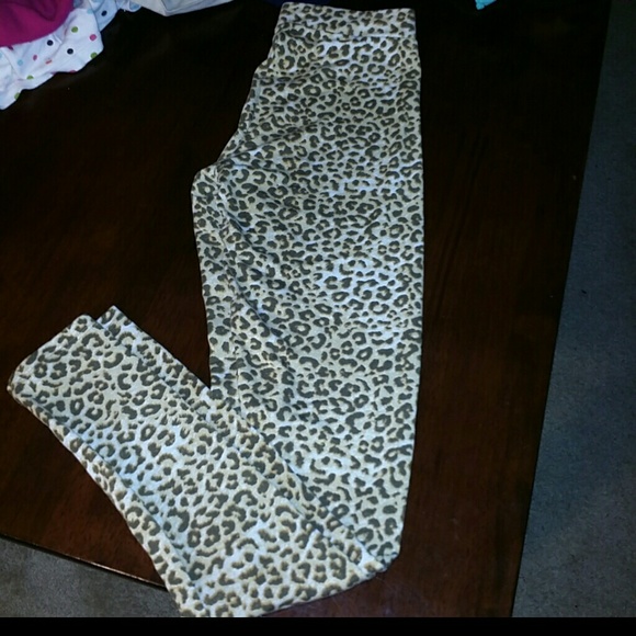 LEGGINGS