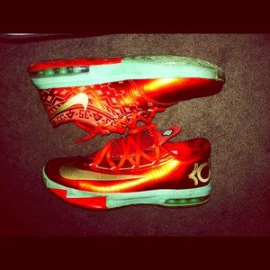 Nike KD Christmas Edition Sz 6.5Y