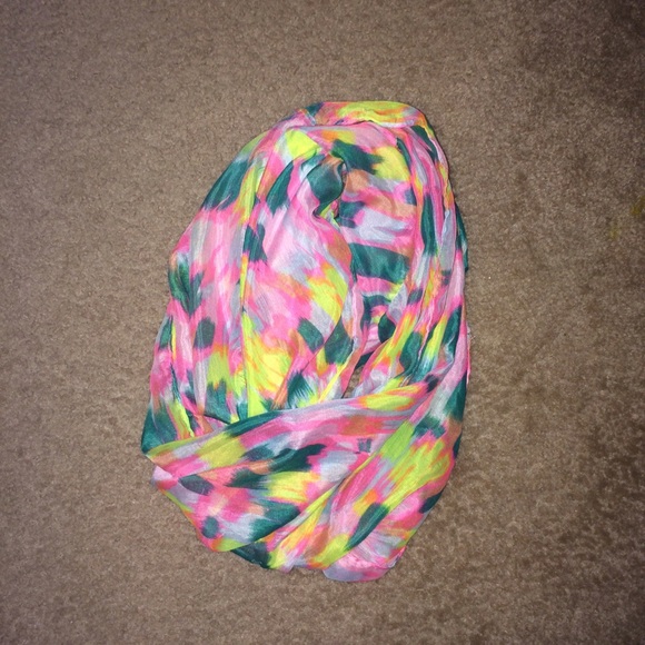 Very Cute Colorful Scarf ❤️💗