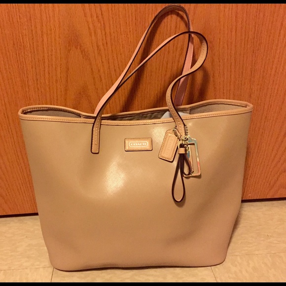 100% Authentic COACH tan leather tote