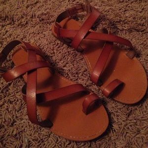 Super cute leather sandals!
