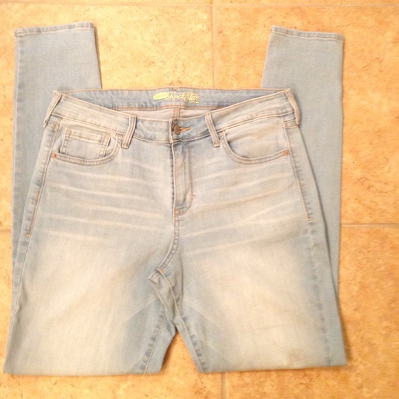 Old Navy Mid Rise Rock Star Jeans
