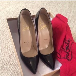 Faux Christian louboutins worn once