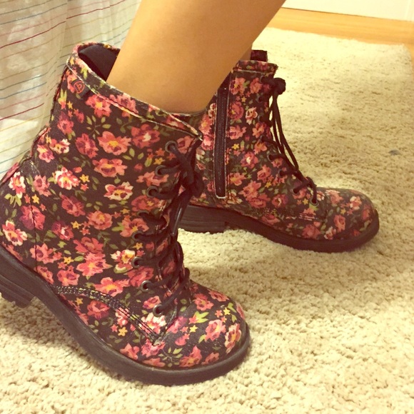 Floral dr. Martens knock offs