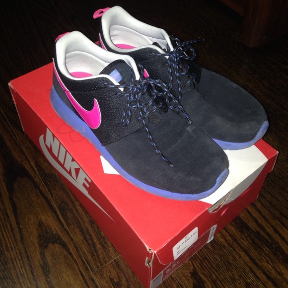 Pink black and blue roshes