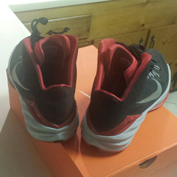 Nike 2014 Hyper Dunks - Picture 4 of 4