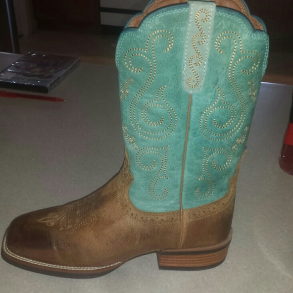 Justin Cowgirl Boots