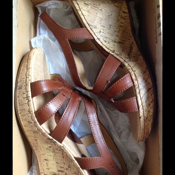 👡👡Born Concept Wedges👠👠 - Picture 2 of 4