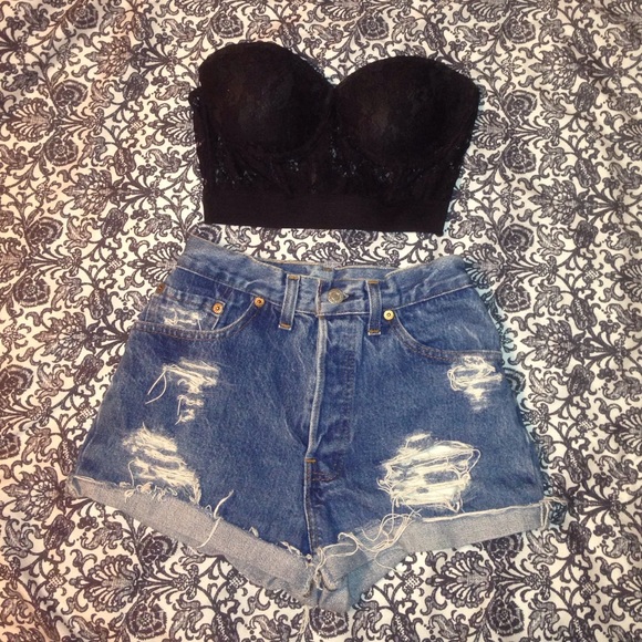 👋🏼today only😍custom cut high waist Levi shorts