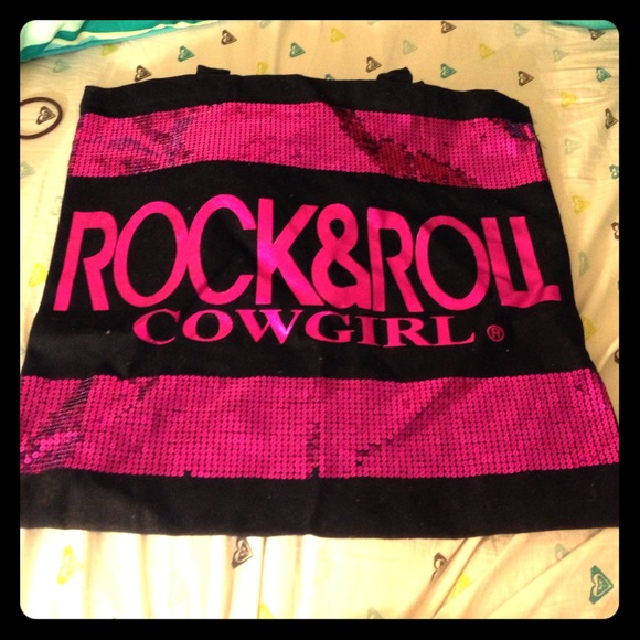 🎀traded🎀 Pink and black bag